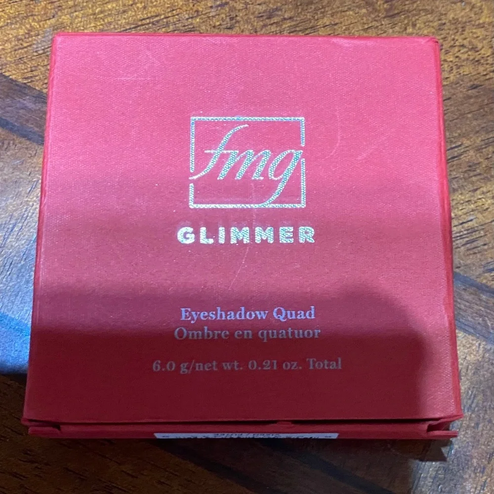 AVON fmg GLIMMER Multi Eyeshadow Quad VIXEN 3 Shimmer and 1 Matte
